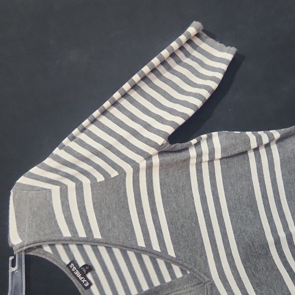 Express V Neck Zipper Sweater - Picture 4 of 5